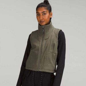 NWT Women's Lululemon Water Repellent Hiking Vest, Size 2, green/brown